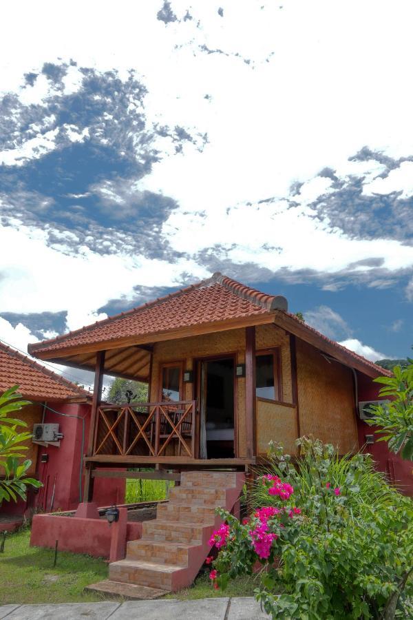 Yut'S Inn Flower Paradise Gili Gede Exterior photo